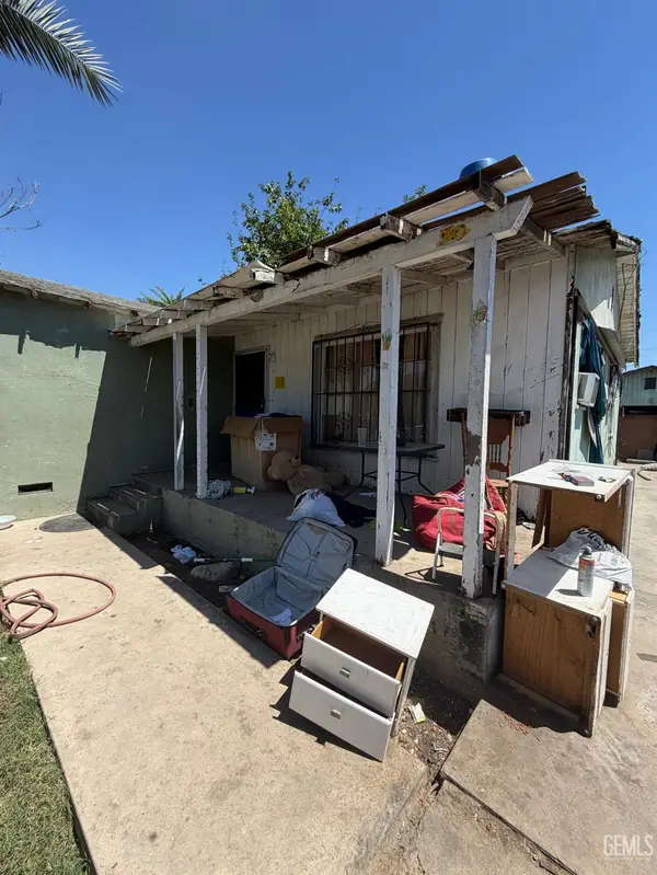 2417 E CALIFORNIA AVENUE, Bakersfield, CA 93307