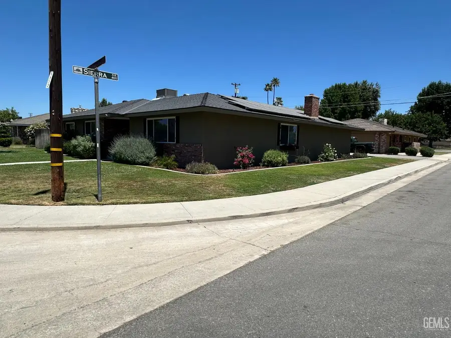 620 HOFMAN, Shafter, CA 93263 - #2