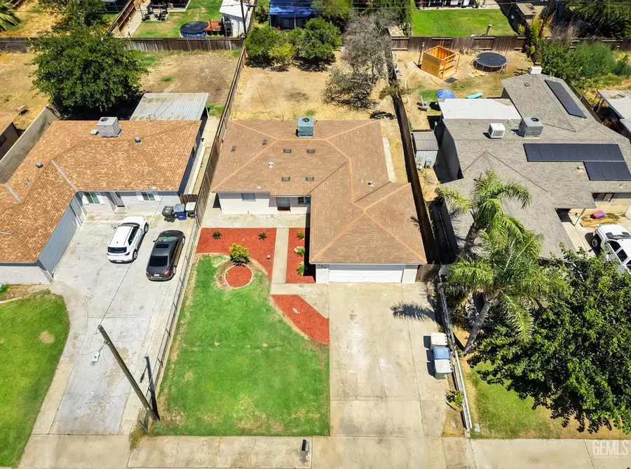 708 DELFINO LANE, Bakersfield, CA 93304 - #3