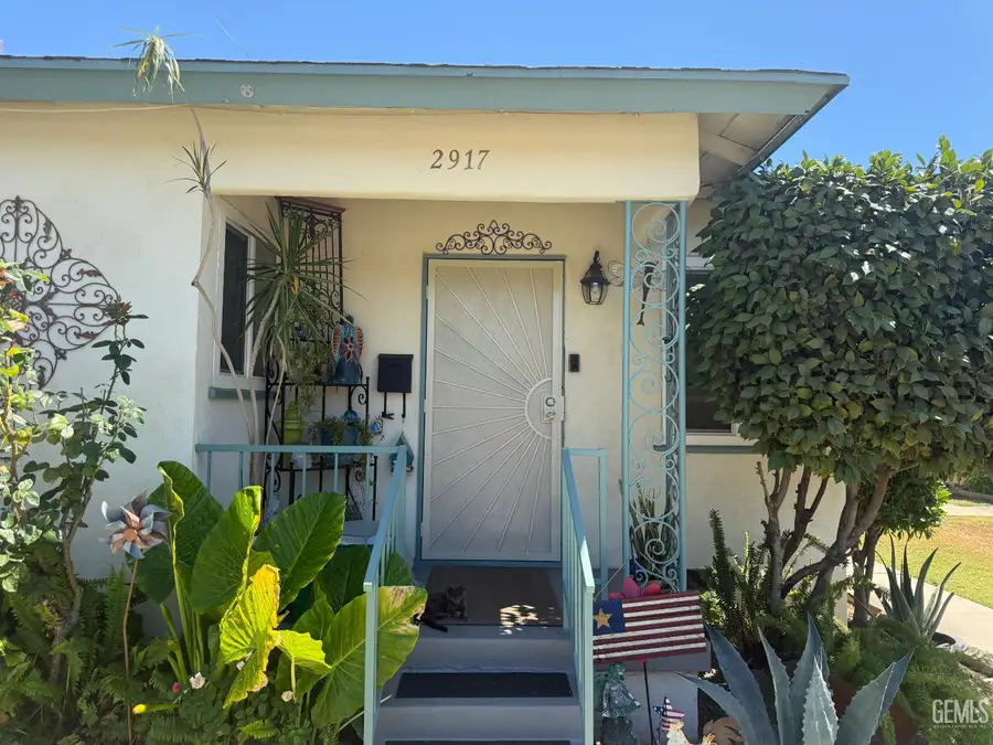 2917 CHESTER LANE, Bakersfield, CA 93304 - #2