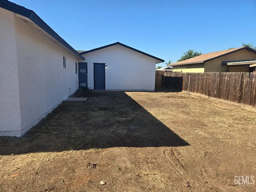 1112 VALENCIA AVENUE, Delano, CA 93215 - #3