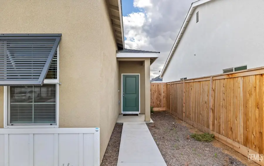 9619 REDWOOD RIVER LANE, Shafter, CA 93263 - #3