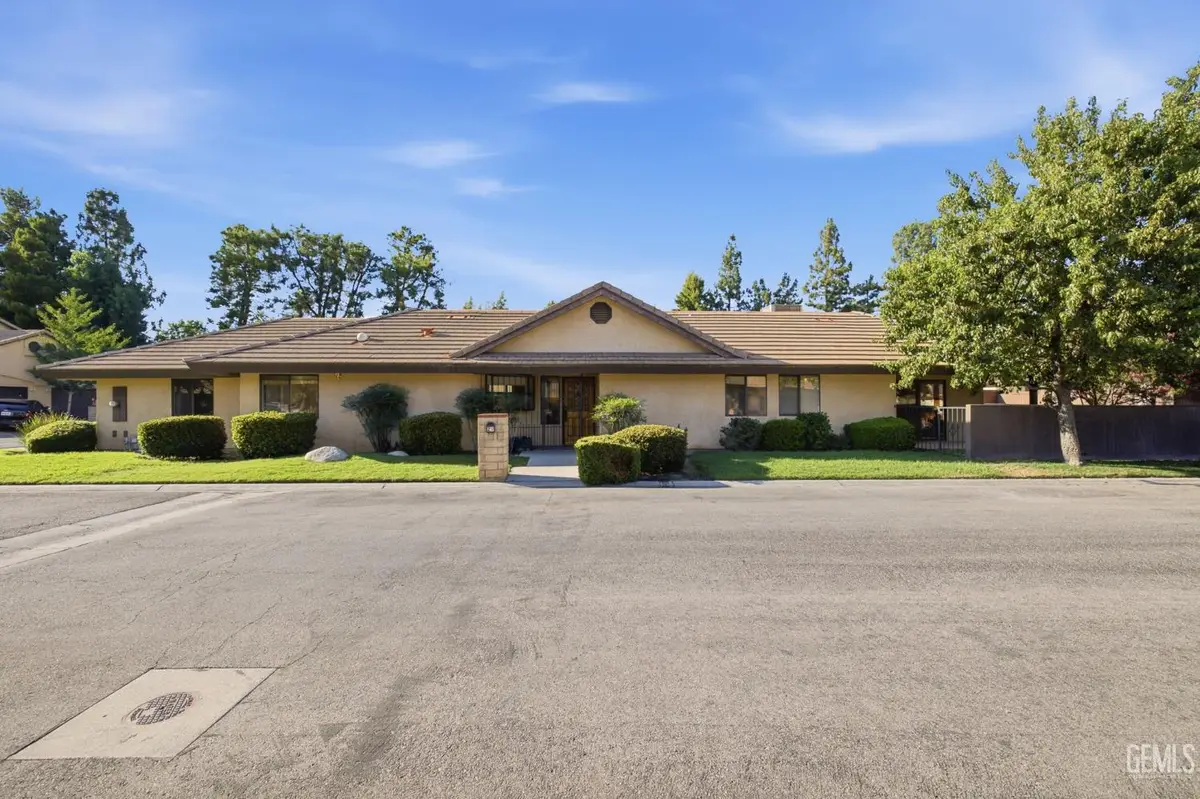2323 EASTHILLS DRIVE #29, Bakersfield, CA 93306 - #1