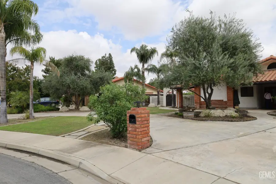 5705 MEDIO LUNA AVENUE, Bakersfield, CA 93306 - #2