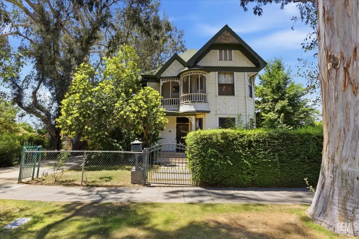 1321 N STREET, Bakersfield, CA 93301 - #1