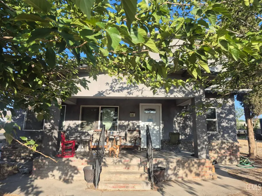 401 VAN BUREN STREET, Taft, CA 93268 - #2