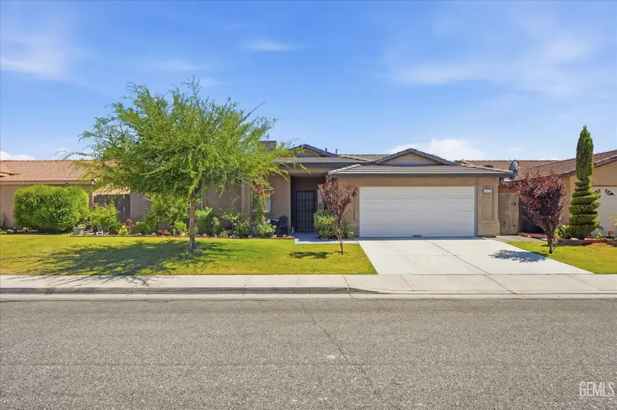 5015 MAR GRANDE DR, Bakersfield, CA 93307 - #2