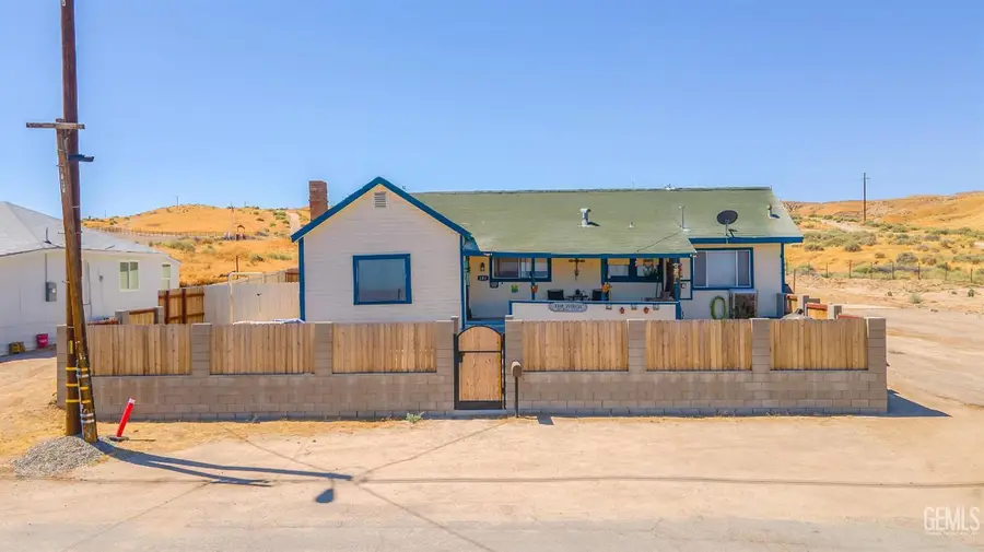 105 SOUTH STREET, Taft, CA 93268 - #2