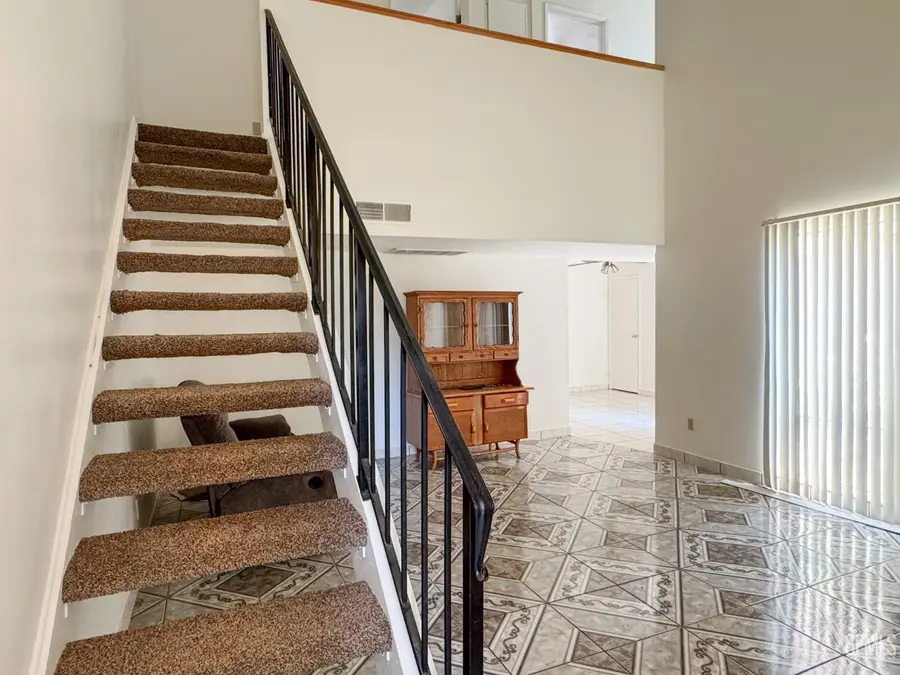 5001 BELLE TERRACE #6, Bakersfield, CA 93309 - #2
