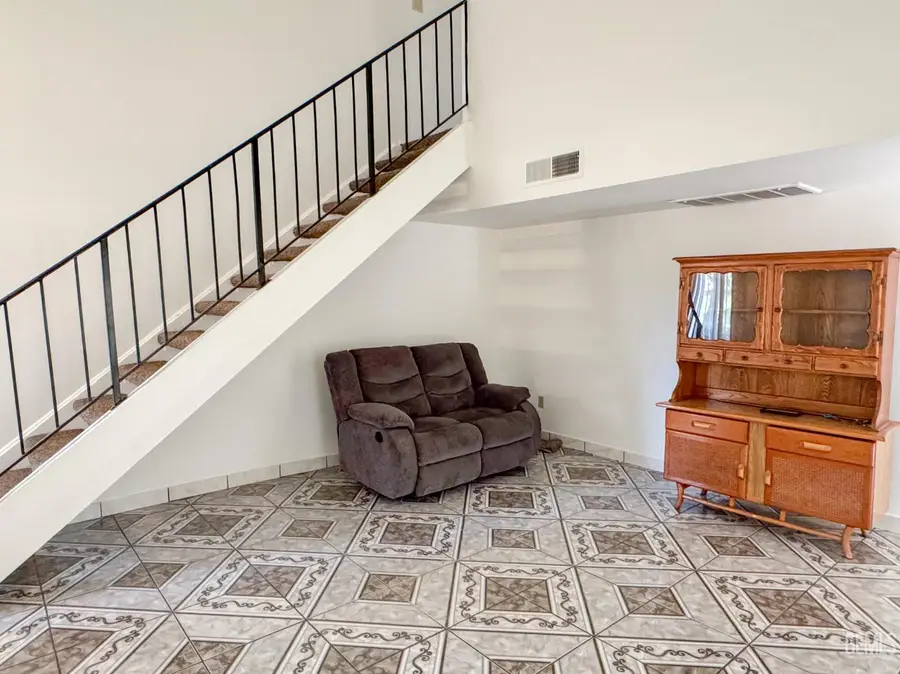 5001 BELLE TERRACE #6, Bakersfield, CA 93309 - #3