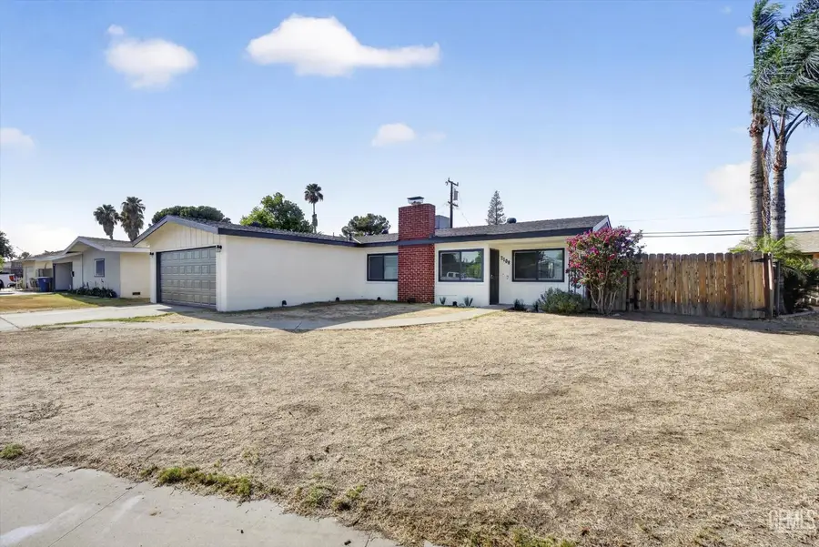 2108 SHERWOOD AVENUE, Bakersfield, CA 93304 - #2