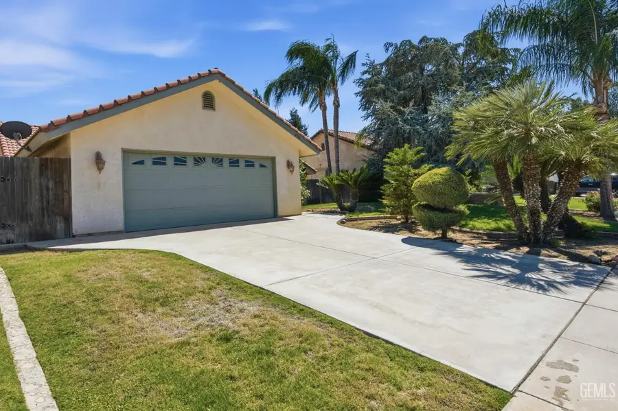 6347 NEW DAWN COURT, Bakersfield, CA 93308 - #3