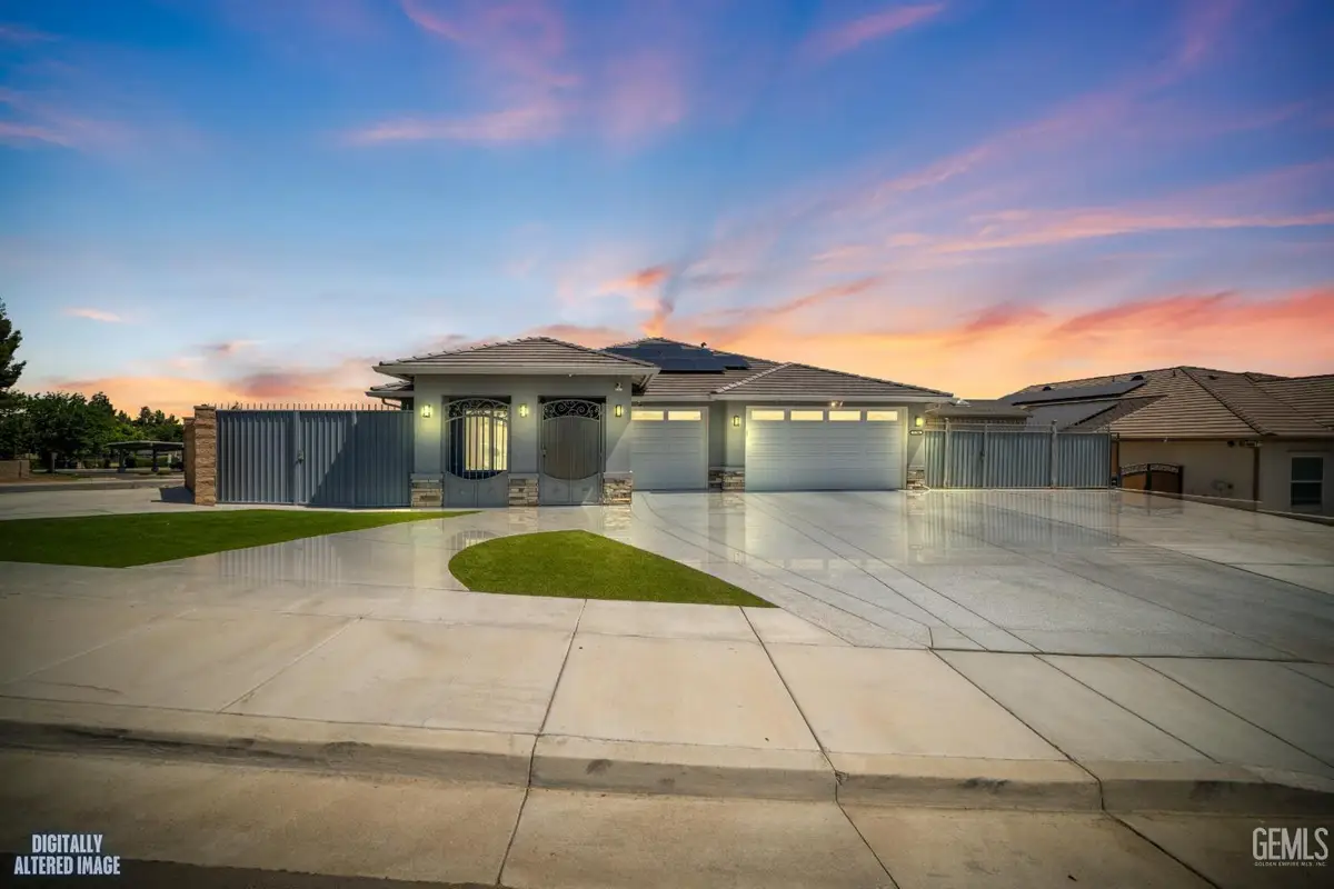 8104 MORNINGSTAR AVENUE, Bakersfield, CA 93306 - #1