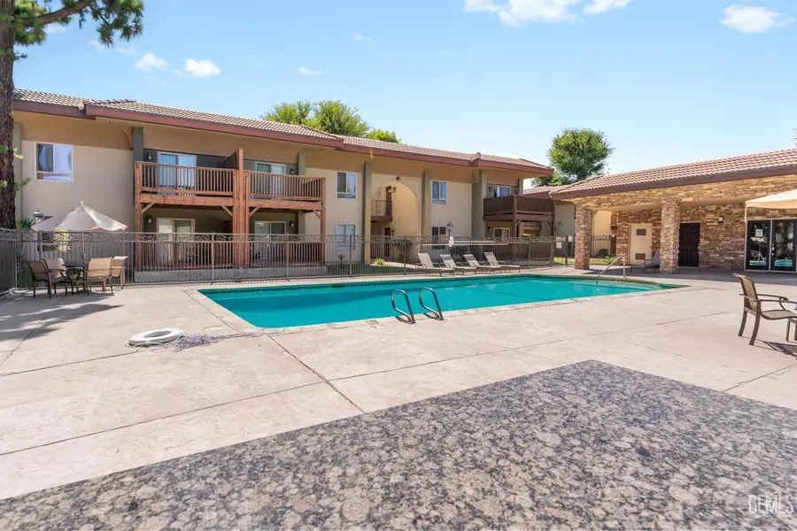 3700 Q STREET #212, Bakersfield, CA 93301 - #3