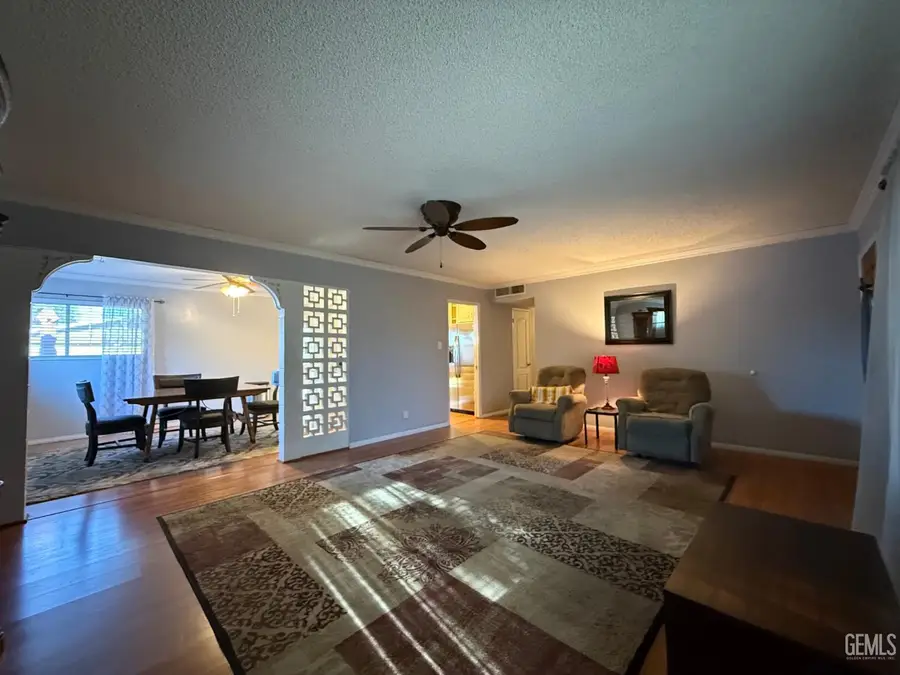 3212 EARNEST COURT, Bakersfield, CA 93304 - #3