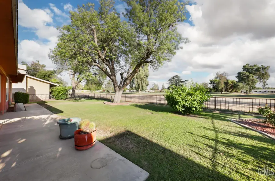 6009 DESERT HILLS AVENUE, Bakersfield, CA 93309 - #3
