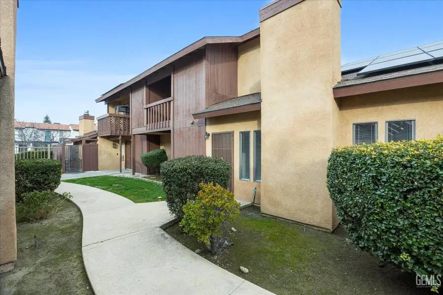 5551 MIDSUMMER DRIVE #E, Bakersfield, CA 93308 - #3