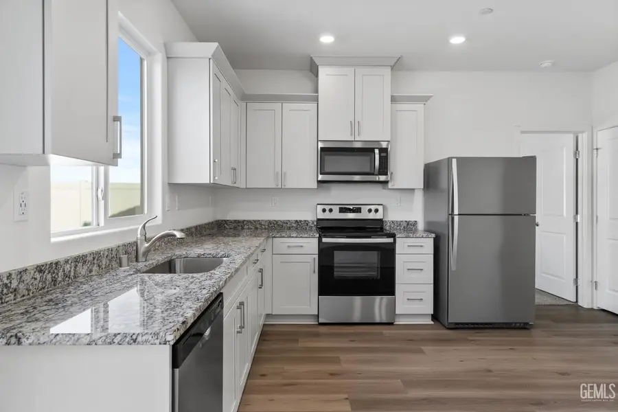 8000 ITA PALM WAY, Bakersfield, CA 93313 - #3