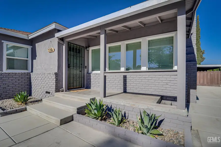 238 B STREET, Bakersfield, CA 93304 - #2