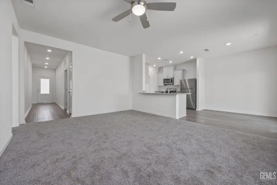 7900 BLUEBERRY AVENUE, Bakersfield, CA 93313 - #2