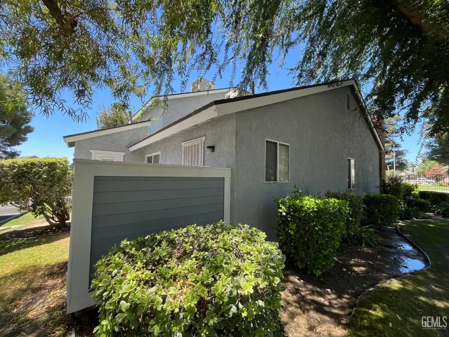 2600 BROOKSIDE DRIVE #52, Bakersfield, CA 93311 - #3