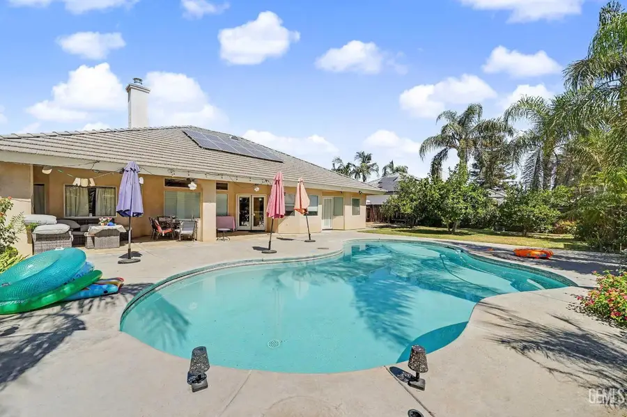 8116 ROCKHAMPTON DRIVE, Bakersfield, CA 93313 - #3