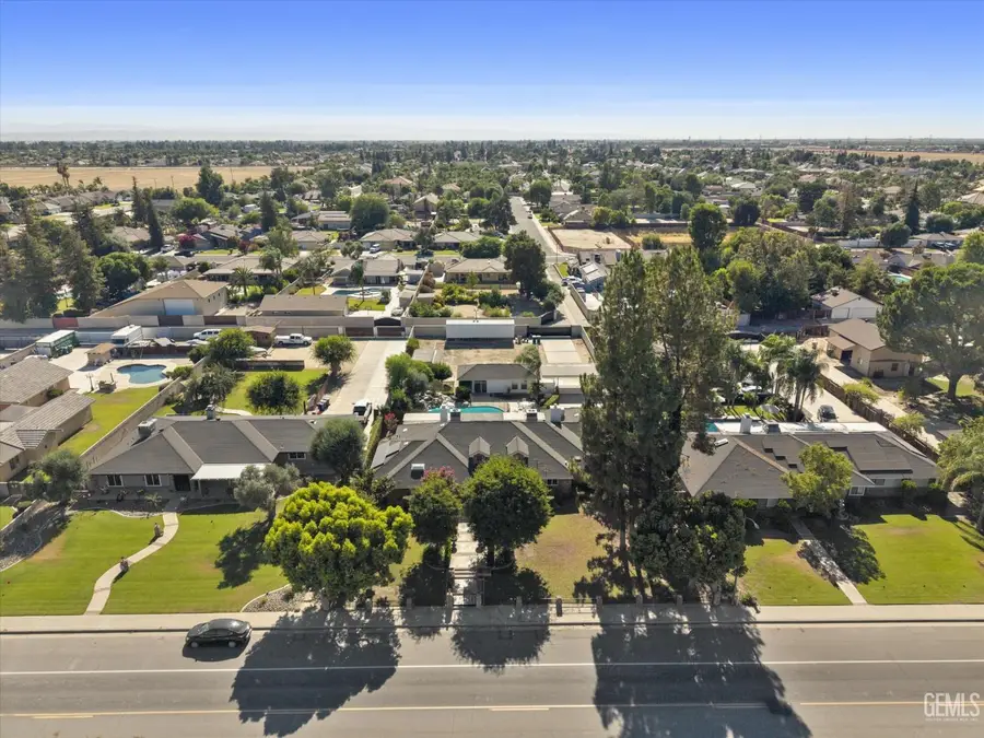 2017 RENFRO ROAD, Bakersfield, CA 93314 - #2