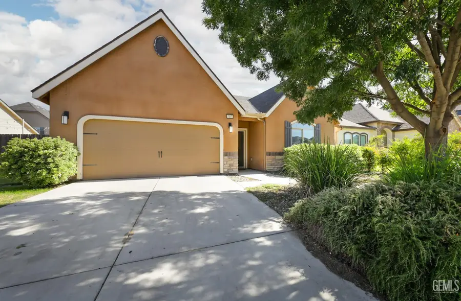 5413 RIVULET RUN COURT, Bakersfield, CA 93313 - #2