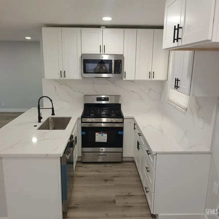 2703 WORTHINGTON AVENUE, Bakersfield, CA 93308 - #3