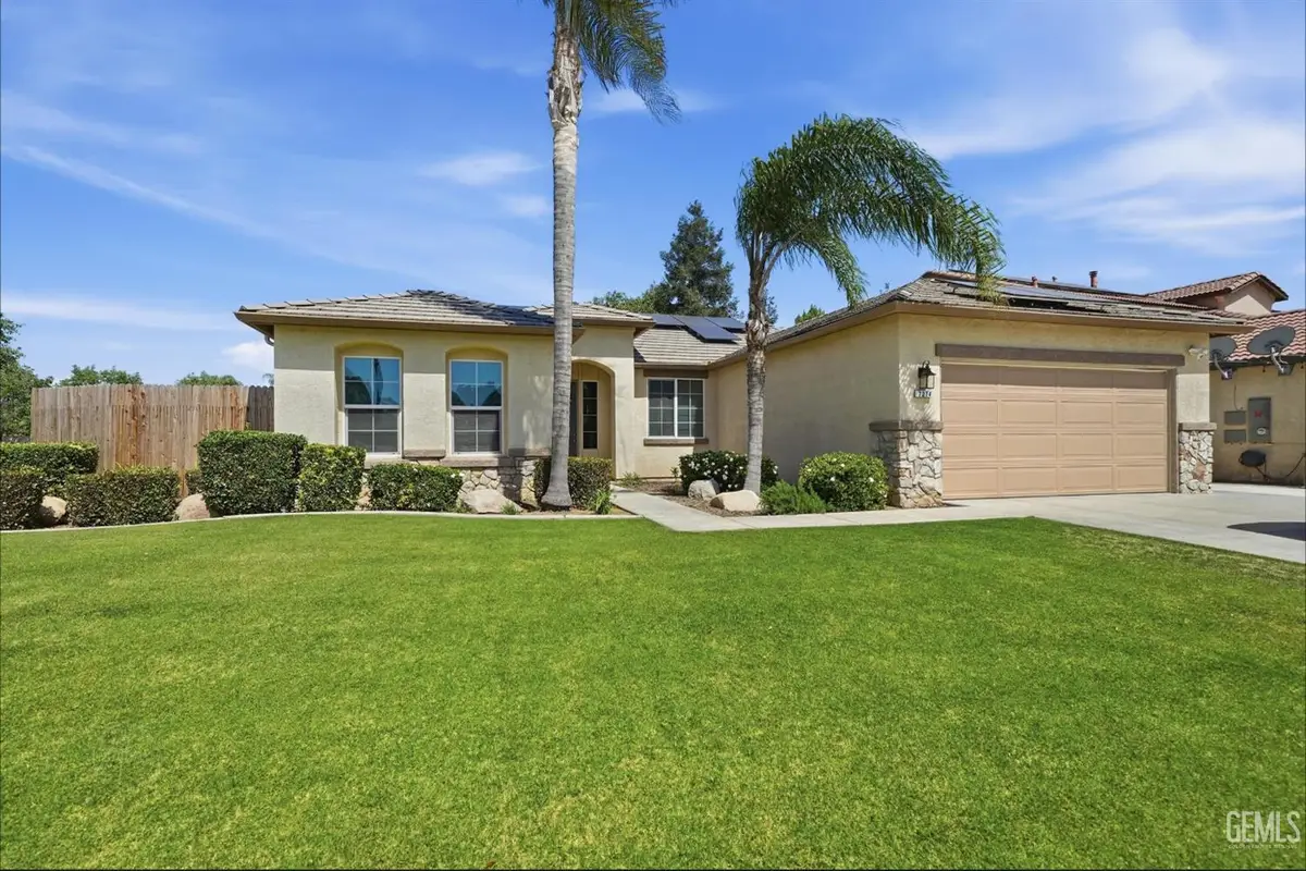 7214 SLEEPY LAGOON DRIVE, Bakersfield, CA 93312 - #1