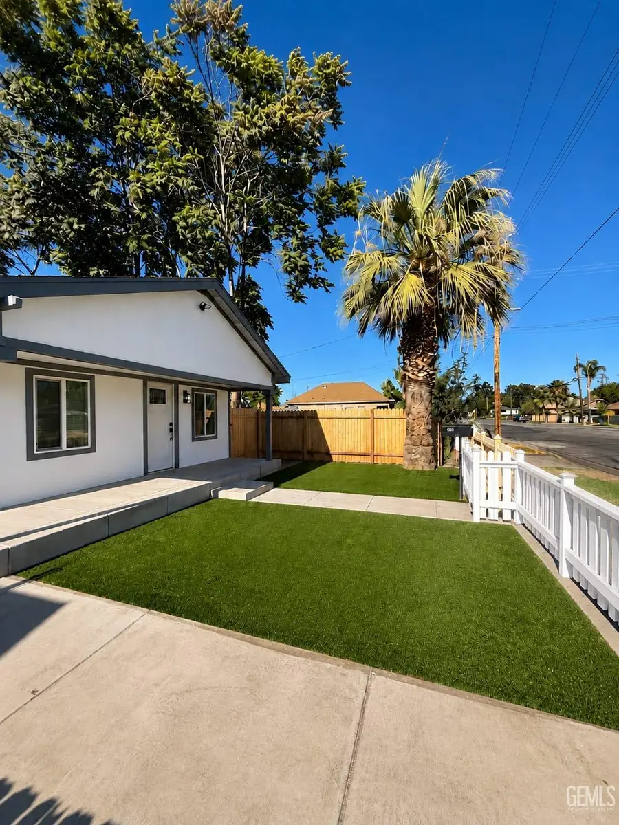 1006 6TH STREET, Bakersfield, CA 93304 - #3