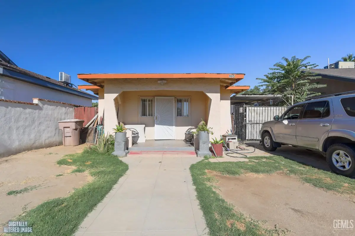 905 Q STREET, Bakersfield, CA 93304 - #1