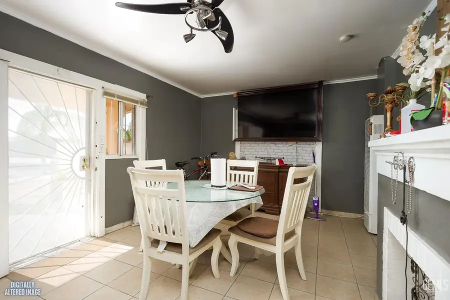 905 Q STREET, Bakersfield, CA 93304 - #3
