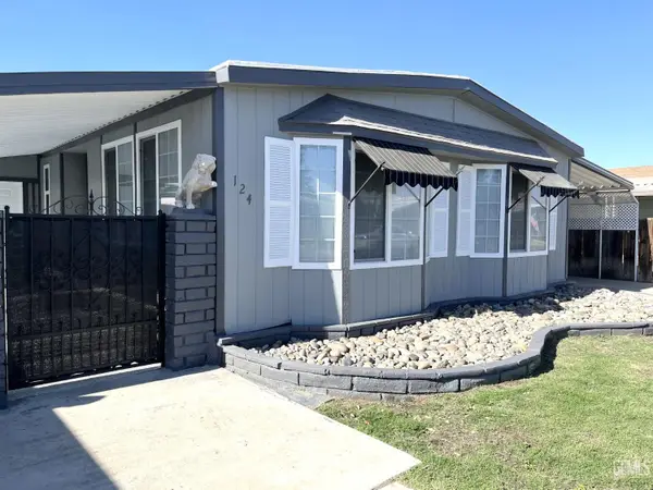 400 E ROBERTS LANE #124, Bakersfield, CA 93308