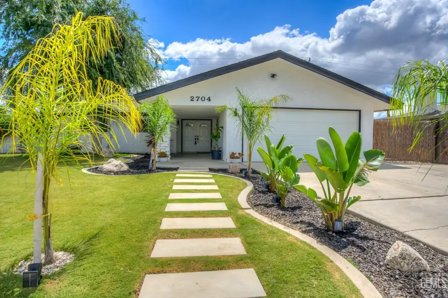 2704 DAKEN STREET, Bakersfield, CA 93309 - #2