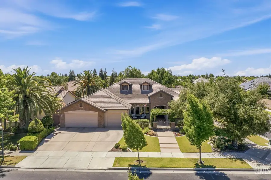 403 STONE CROSS DRIVE, Bakersfield, CA 93312 - #2
