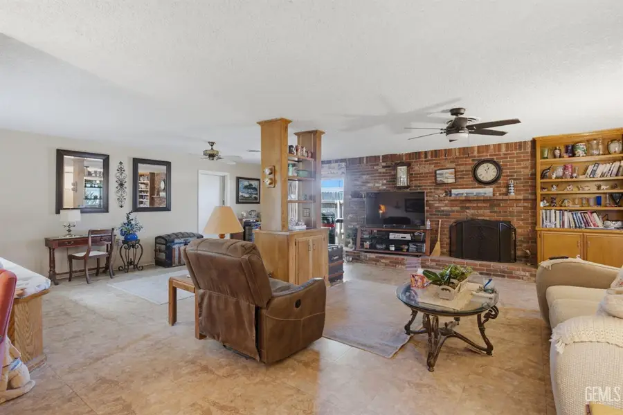 6513 CRANBROOK AVENUE, Bakersfield, CA 93308 - #2