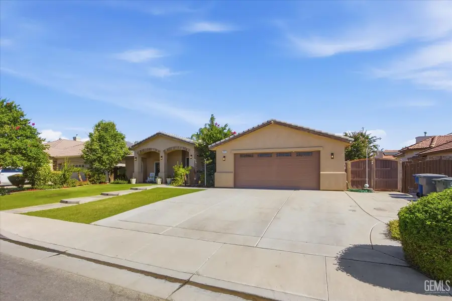 4800 CIMARRON RIDGE DRIVE, Bakersfield, CA 93313 - #3