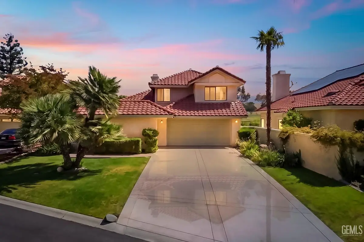 5517 MUIRFIELD DRIVE, Bakersfield, CA 93306 - #1