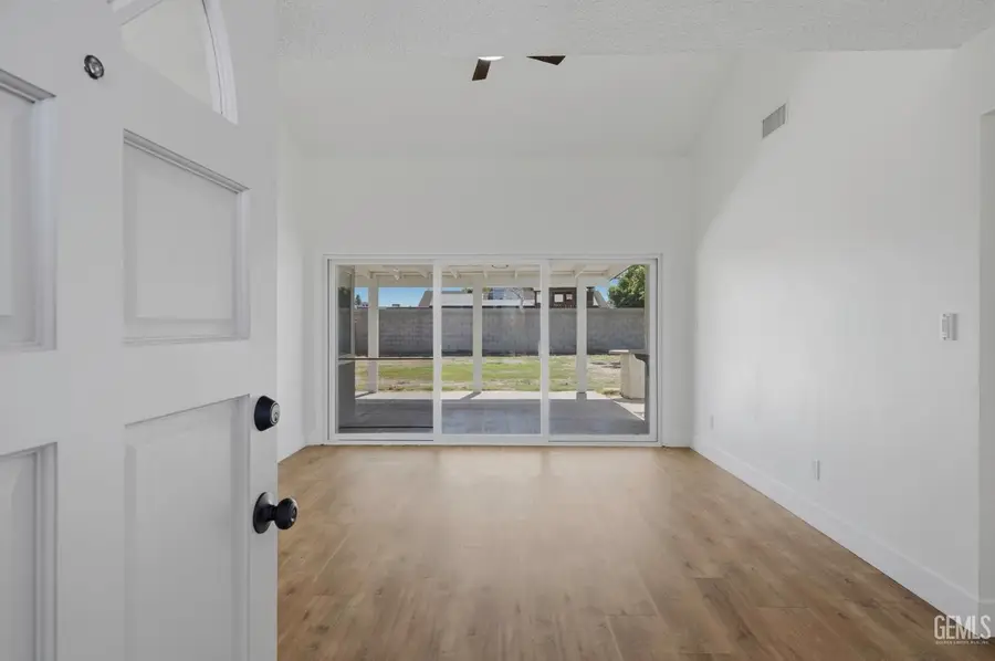 6200 SUMMERFIELD DRIVE, Bakersfield, CA 93313 - #3