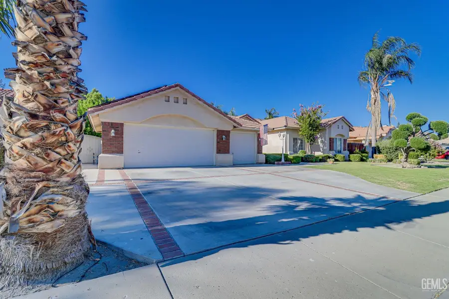 3508 BRISBANE AVENUE, Bakersfield, CA 93313 - #2