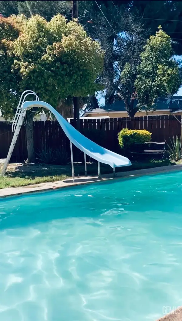 1701 CROMWELL COURT, Bakersfield, CA 93304