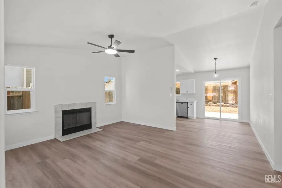 4401 CYCLONE DRIVE, Bakersfield, CA 93313 - #3