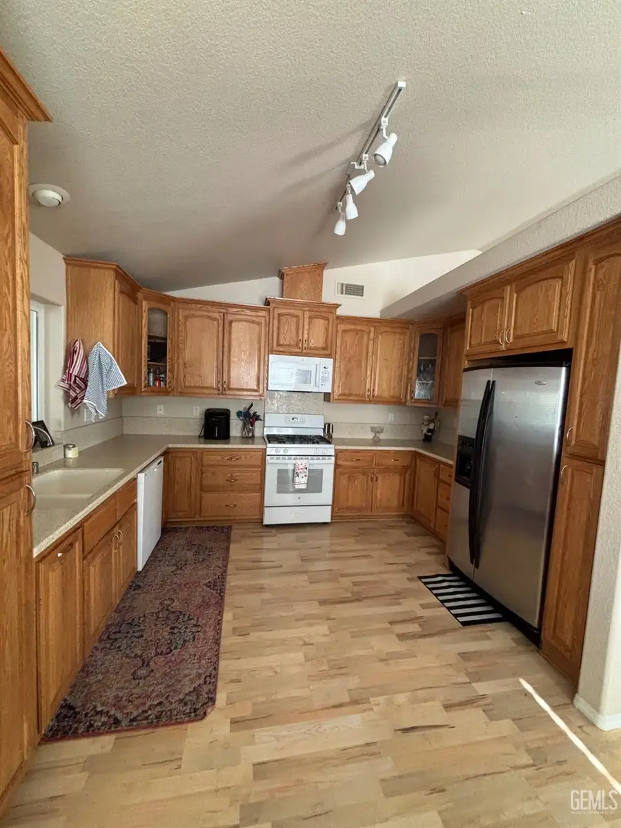 21276 WHITE PINE DRIVE #53, Tehachapi, CA 93561 - #3