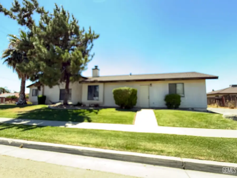8824 BRECKENRIDGE ROAD, Bakersfield, CA 93306 - #3
