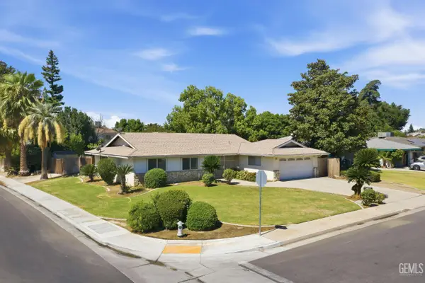 924 MONTCLAIR STREET, Bakersfield, CA 93309