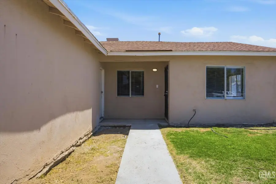805 S BROWN STREET, Bakersfield, CA 93307 - #2