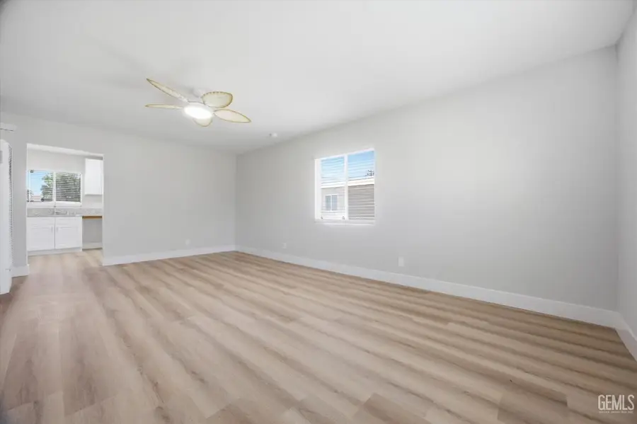 805 S BROWN STREET, Bakersfield, CA 93307 - #3
