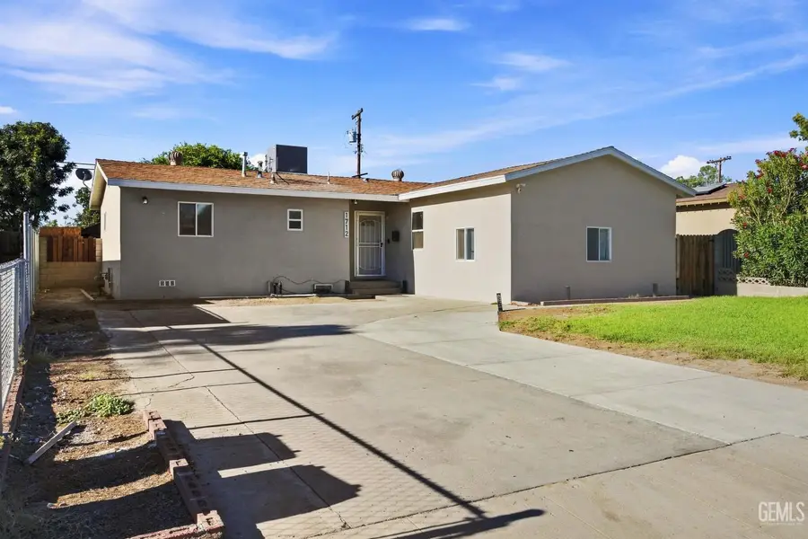 1712 CLARK AVENUE, Bakersfield, CA 93304 - #3
