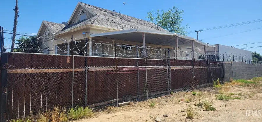 707 NILES STREET, Bakersfield, CA 93305 - #3